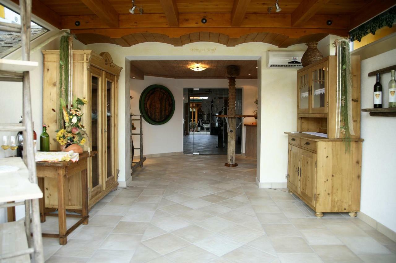 Weingut Stoff Bed & Breakfast Kitzeck im Sausal Exterior photo